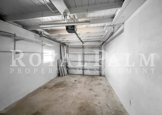 Building Photo - 1918 Grace Ave