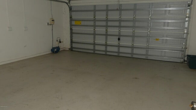 Building Photo - 1831 Barrington Cir