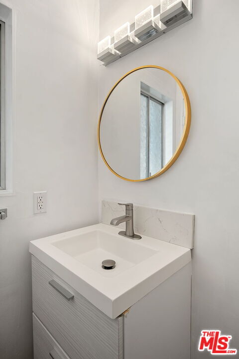 Building Photo - 1208 California Ave