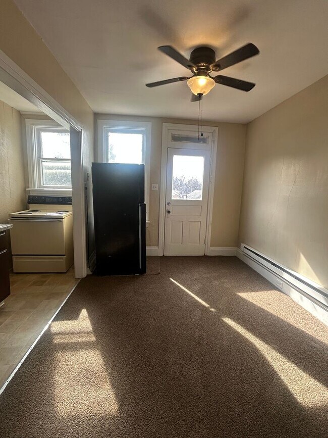 Building Photo - 46 N 34th St