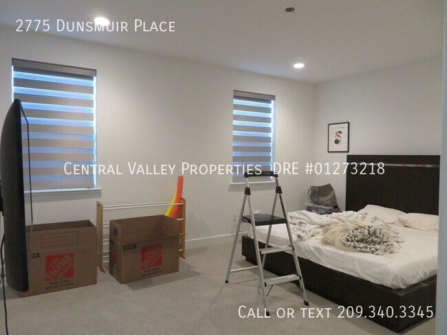 Building Photo - 2775 Dunsmuir Ave