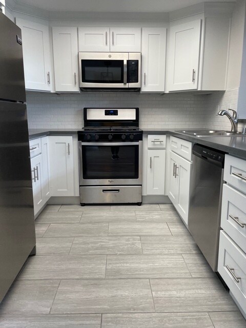 Building Photo - 20235 Keswick St