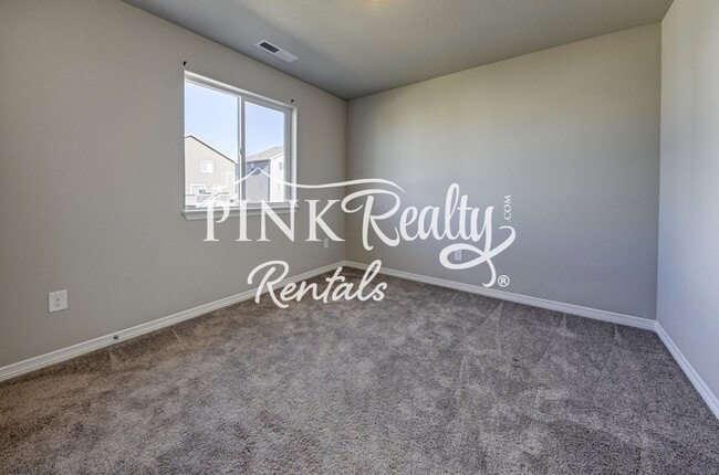 Building Photo - 10832 Yuba Dr