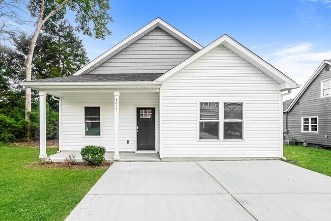 Building Photo - 3017 Celia Ave