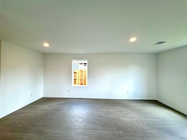 Building Photo - 28763 Texas Plns Dr