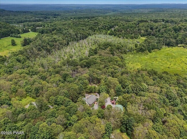 Building Photo - 134 Split Rock Rd