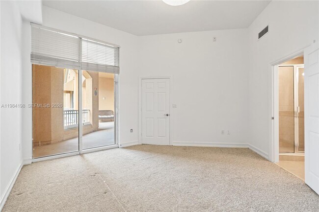 Building Photo - 3001 NE 185th St