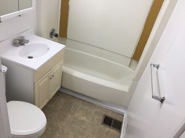 Building Photo - 19-21 Penobscot Street, Orono ME