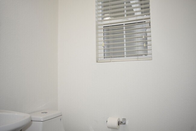 Building Photo - 4931 Trouville Ln