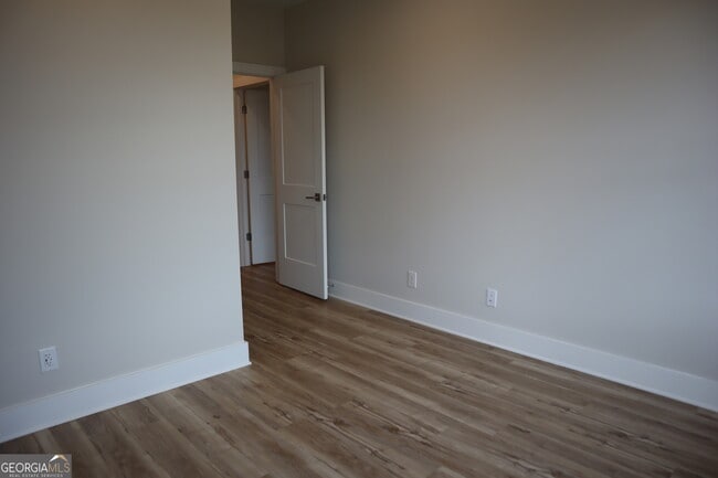 Building Photo - 692 Urban Grange Wy