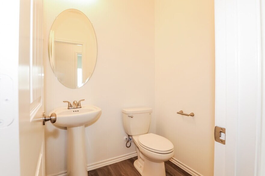 Building Photo - 25523 Pitchfork Ranch Pl