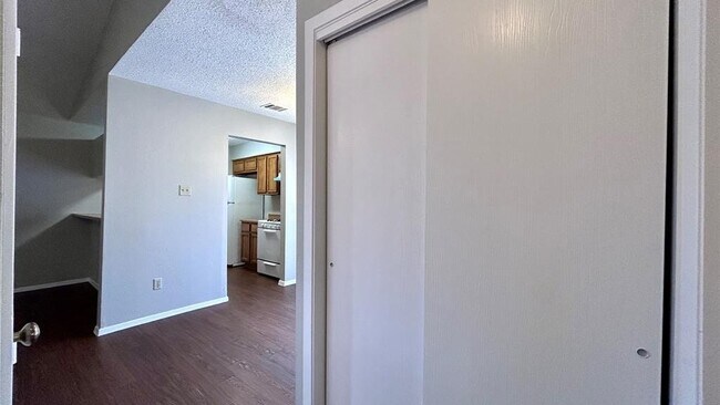 Building Photo - 506 Willowbend Cove