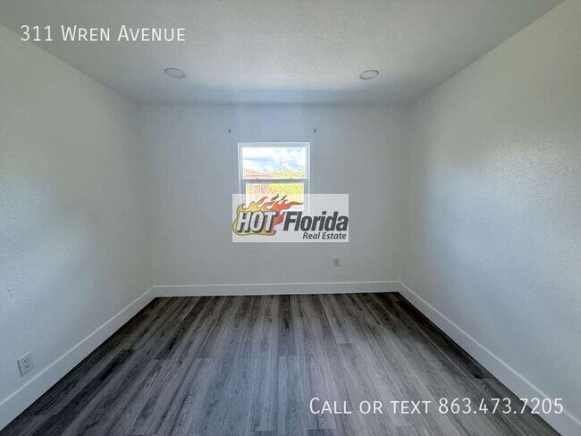 Building Photo - 311 Wren Ave
