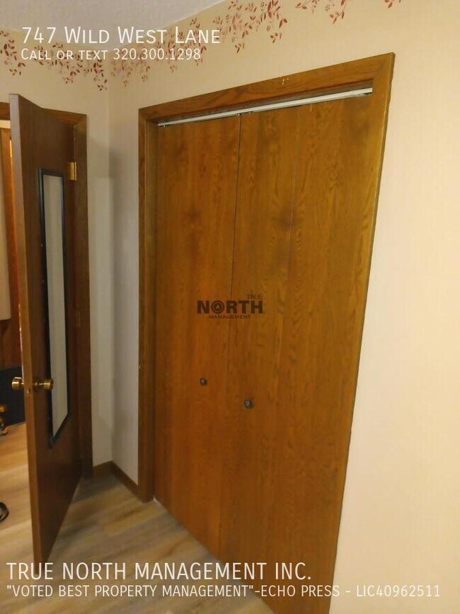 Building Photo - 747 Wild W Ln SW