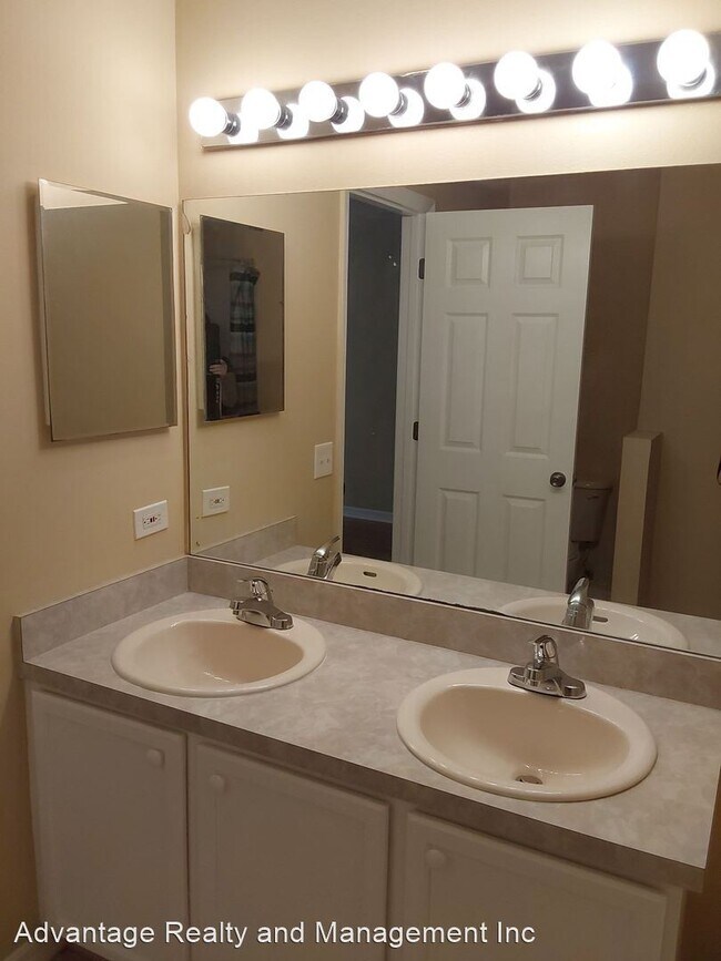 Building Photo - 4 br, 2 bath House - 12 Pineland Ln