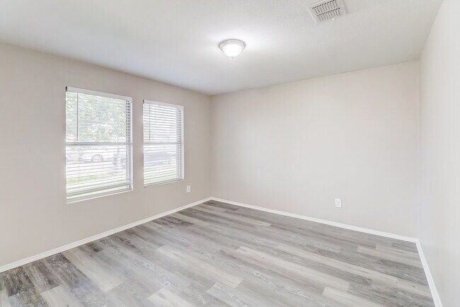 Building Photo - 1477 Hickory Creek Ln