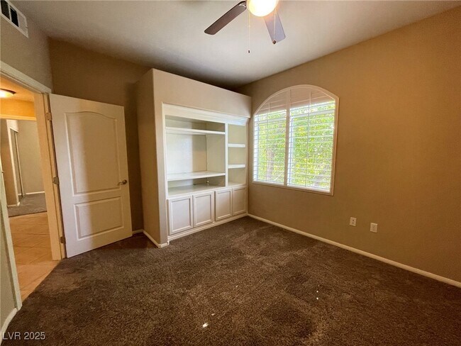 Building Photo - 700 Carnegie St