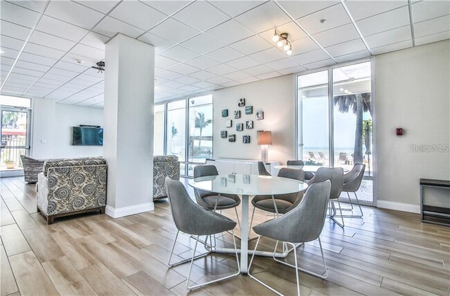 Building Photo - 1700 Benjamin Franklin Dr