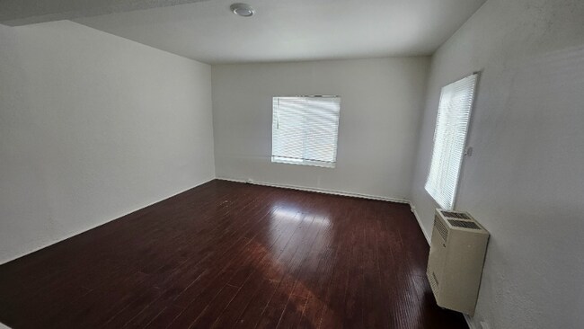 Building Photo - 228 S Tower Dr