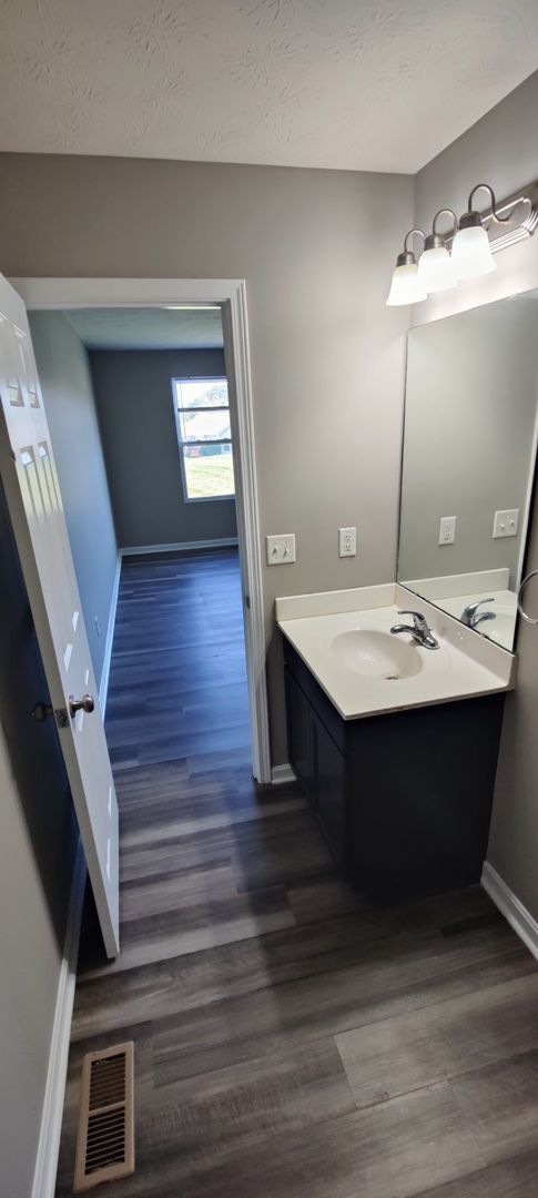 Building Photo - 2158 Pumpkin Ridge Ct