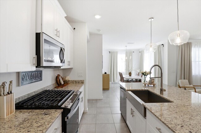 Building Photo - 19295 N Avelino Dr