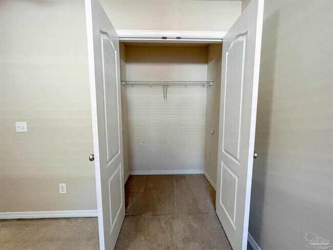 Building Photo - 702 Mozingo Ln