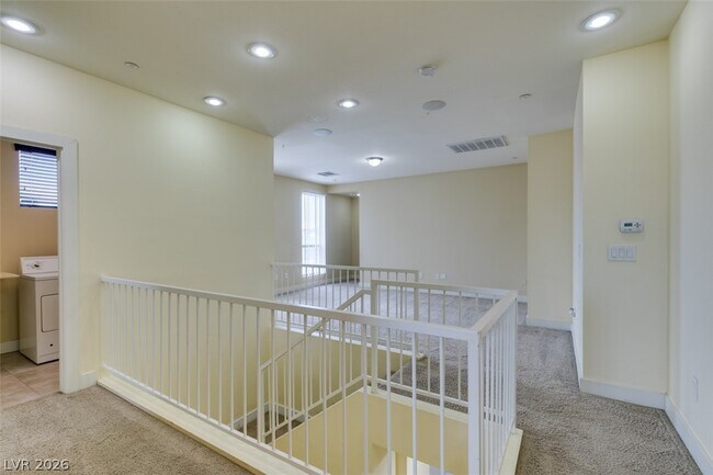 Building Photo - 228 Frapuccino Ave