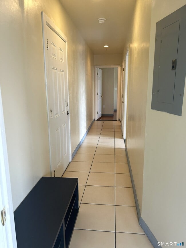 Building Photo - 71-73 Whitney Ave