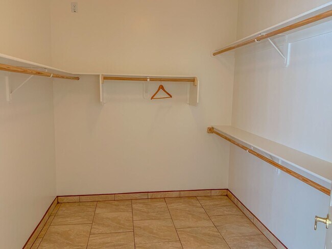 Building Photo - Beautiful West Side Home in Gated Community