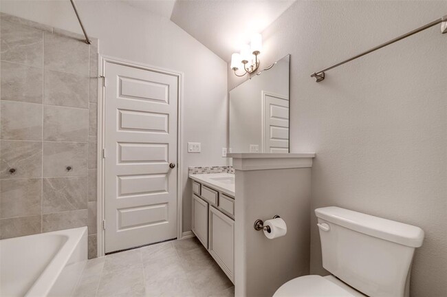 Building Photo - 19500 Summit Glory Trl