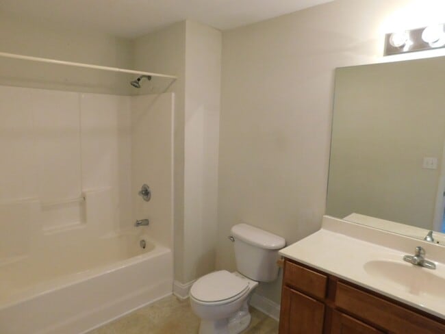 Building Photo - Nice Townhome in Havelock