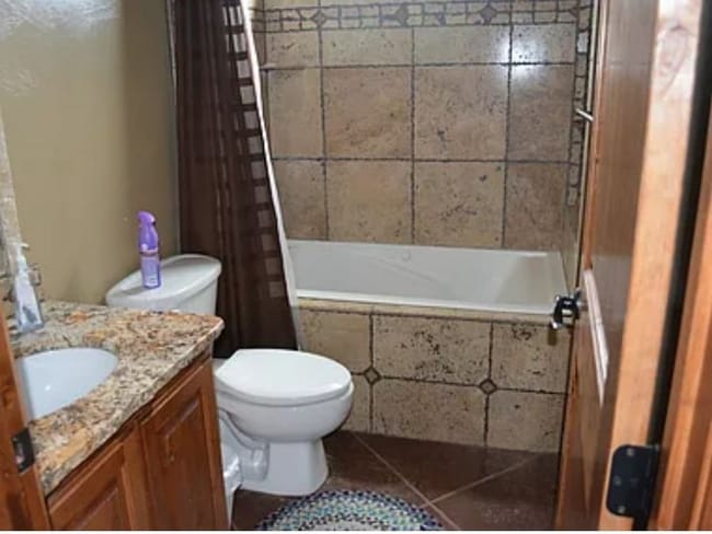 Building Photo - 219 700 N