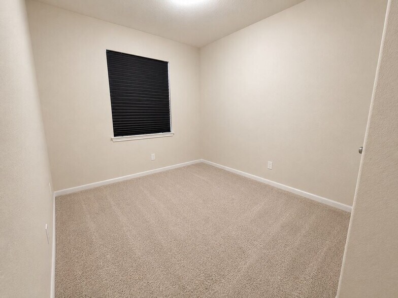 Building Photo - 23311 Verita Ct