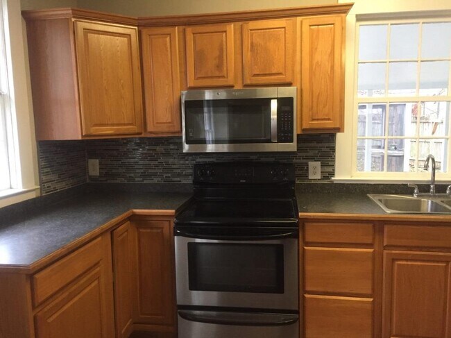 Building Photo - 509 W F Street