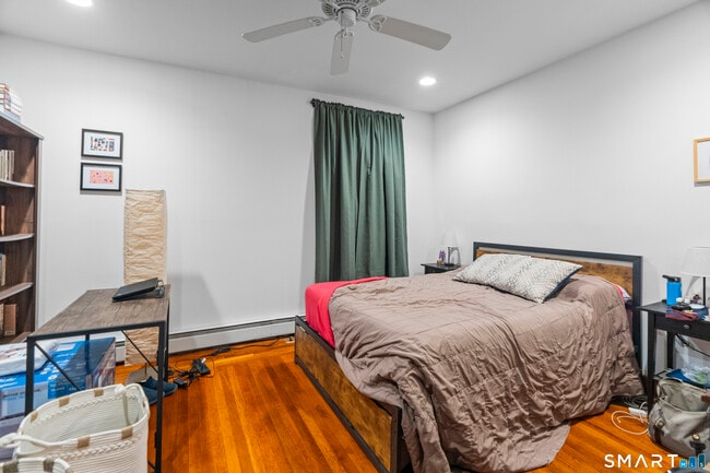 Building Photo - 623 Whitney Ave