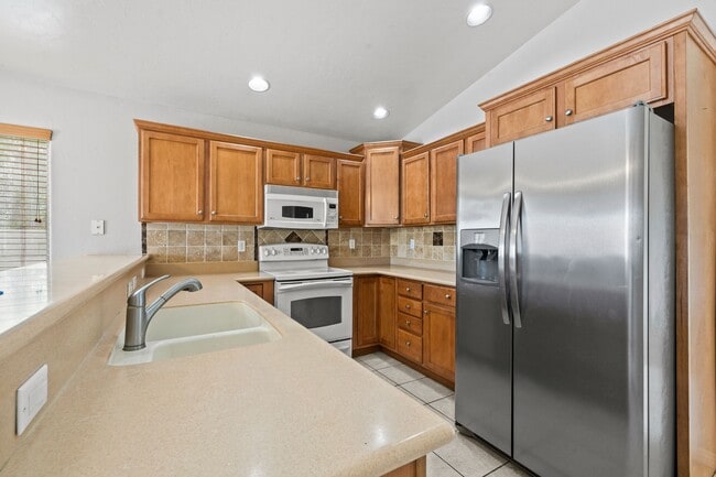 Building Photo - 6673 E Cooperstown Dr
