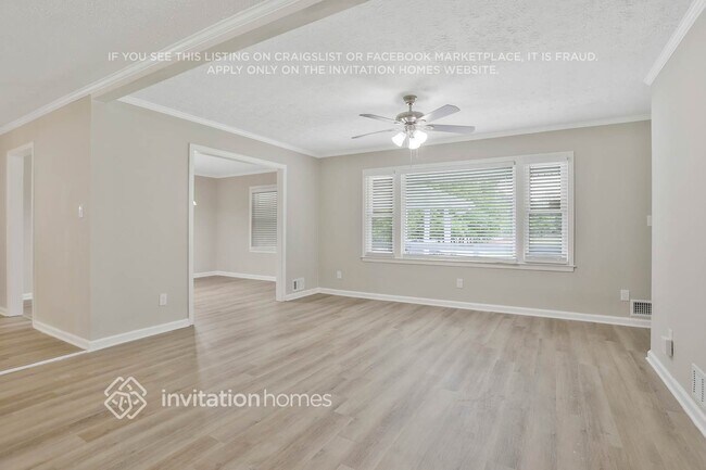 Building Photo - 692 Barnes Dr