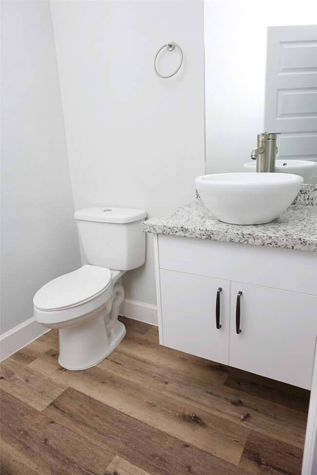 Building Photo - 5036 Van Fleet St