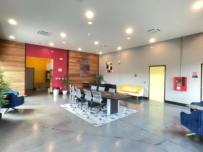 Building Photo - 42111 Osgood Rd