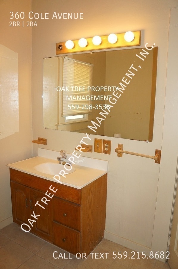 Building Photo - 360 Cole Ave