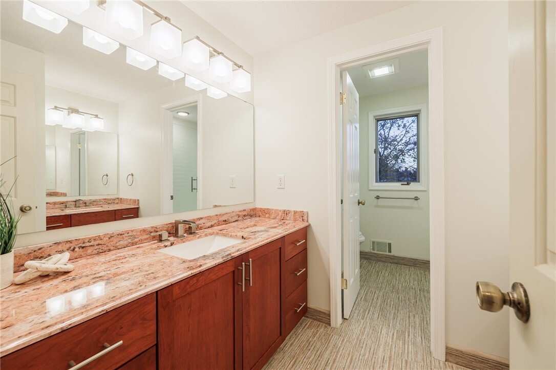 2nd floor bathroom - 9 Glen Valley Dr