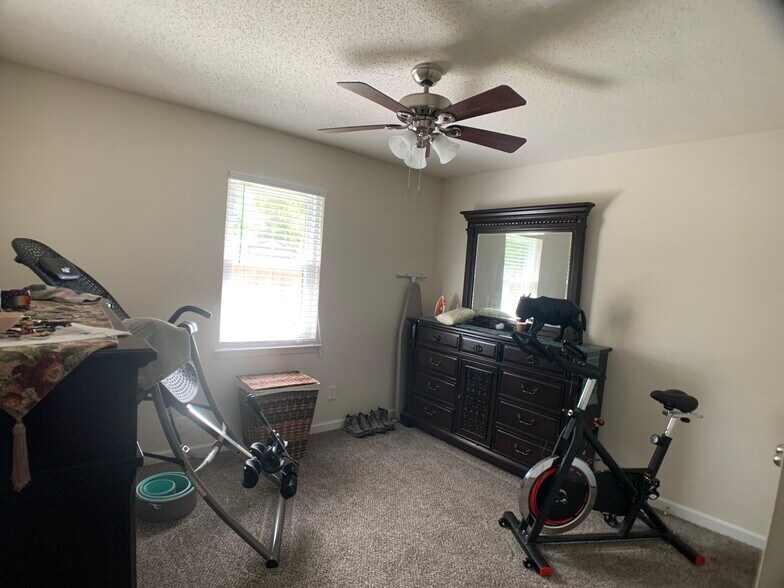 Guest Bedroom #3 - 205 Evergreen Dr