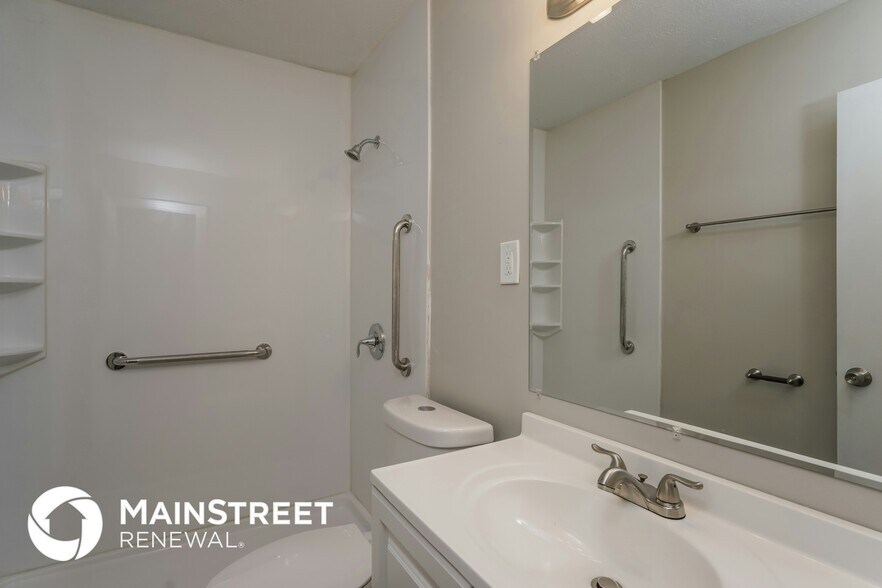 Building Photo - 8300 Pandorea Dr