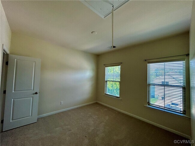 Building Photo - 5718 Swift Fox Dr