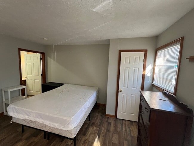 Building Photo - Cozy Fully Furnished 1B/1B Cottage Available in Sulphur