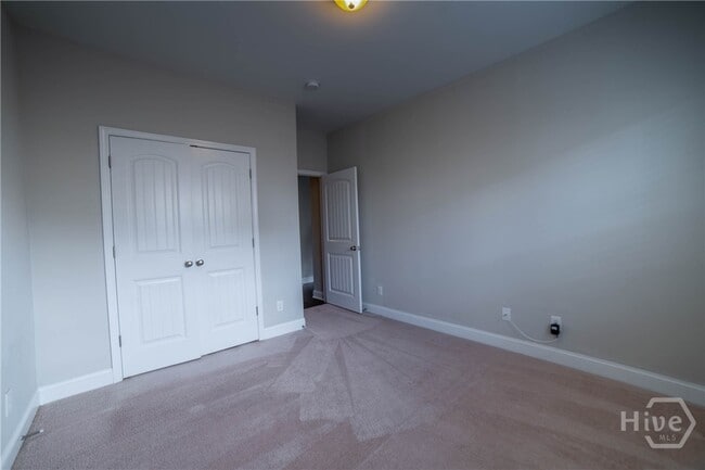 Building Photo - 126 Endicott Dr