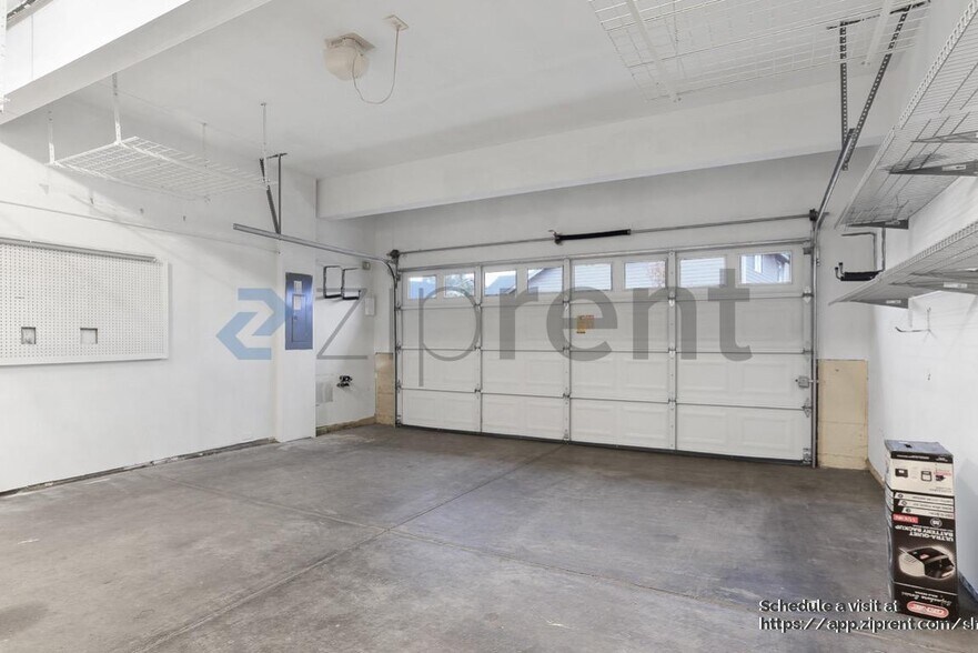 Building Photo - 5614 147th Pl NE