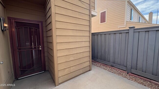 Building Photo - 18626 N 33rd Dr