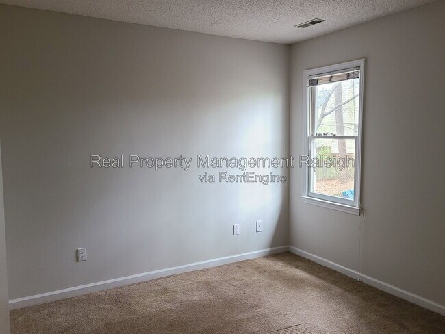 Building Photo - 4709 Worchester Pl
