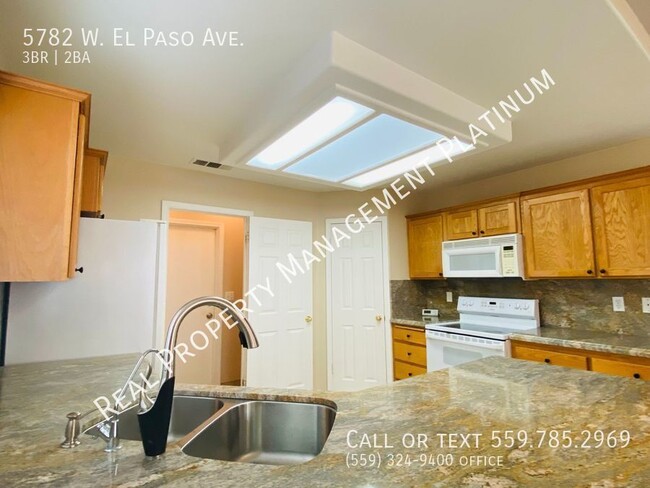 Building Photo - $2,300 Fresno Bluffs, 3 Bedroom, Solar Pan...